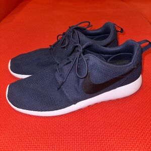 Nike Roshe Run ‘Midnight Navy’